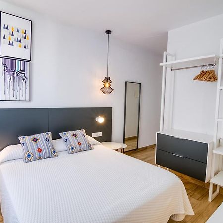 Hostal La Isla Mahón Eksteriør billede