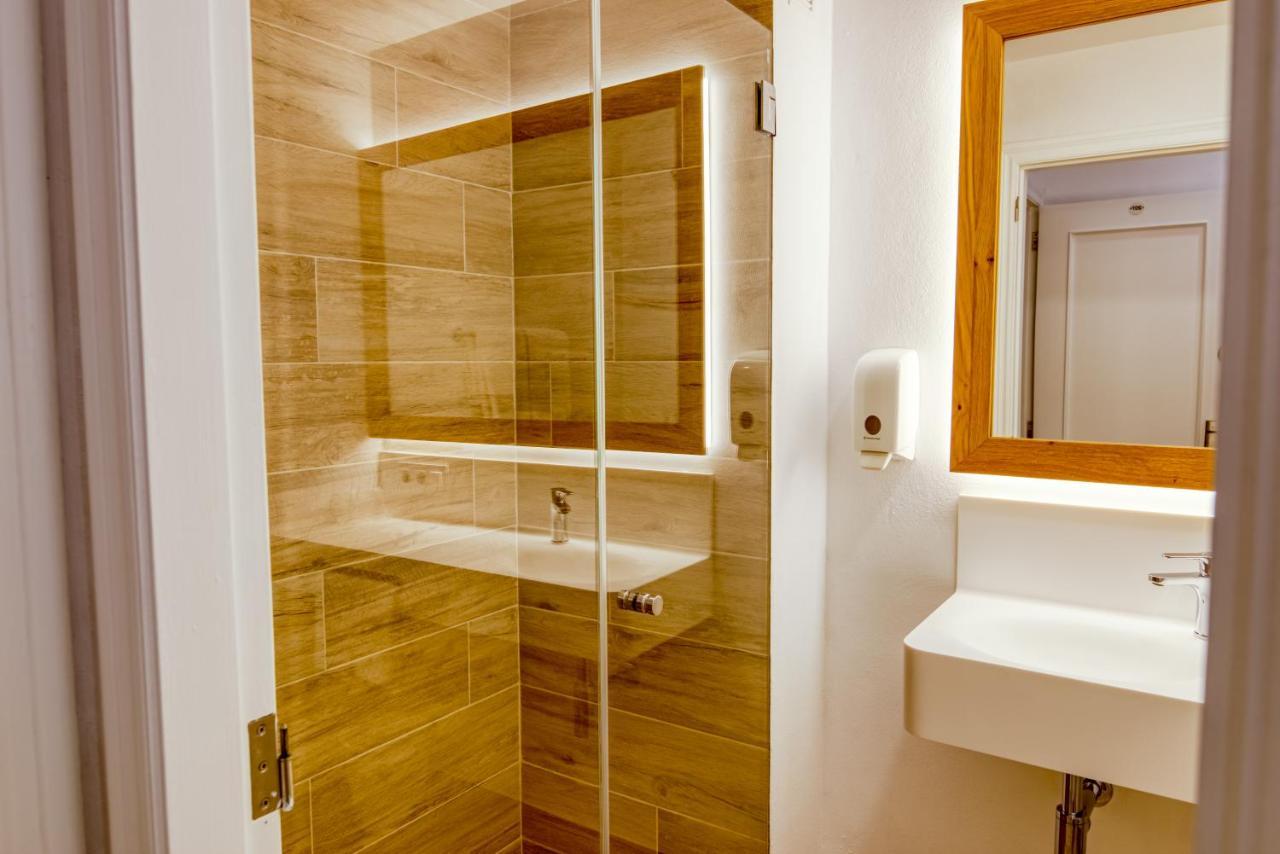 Hostal La Isla Mahón Eksteriør billede