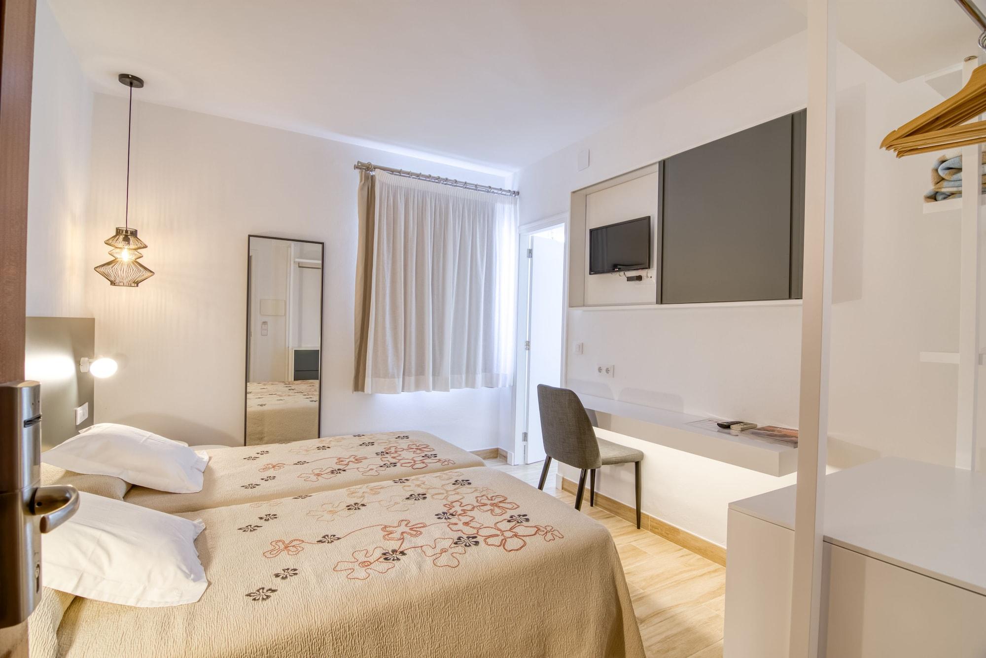 Hostal La Isla Mahón Eksteriør billede