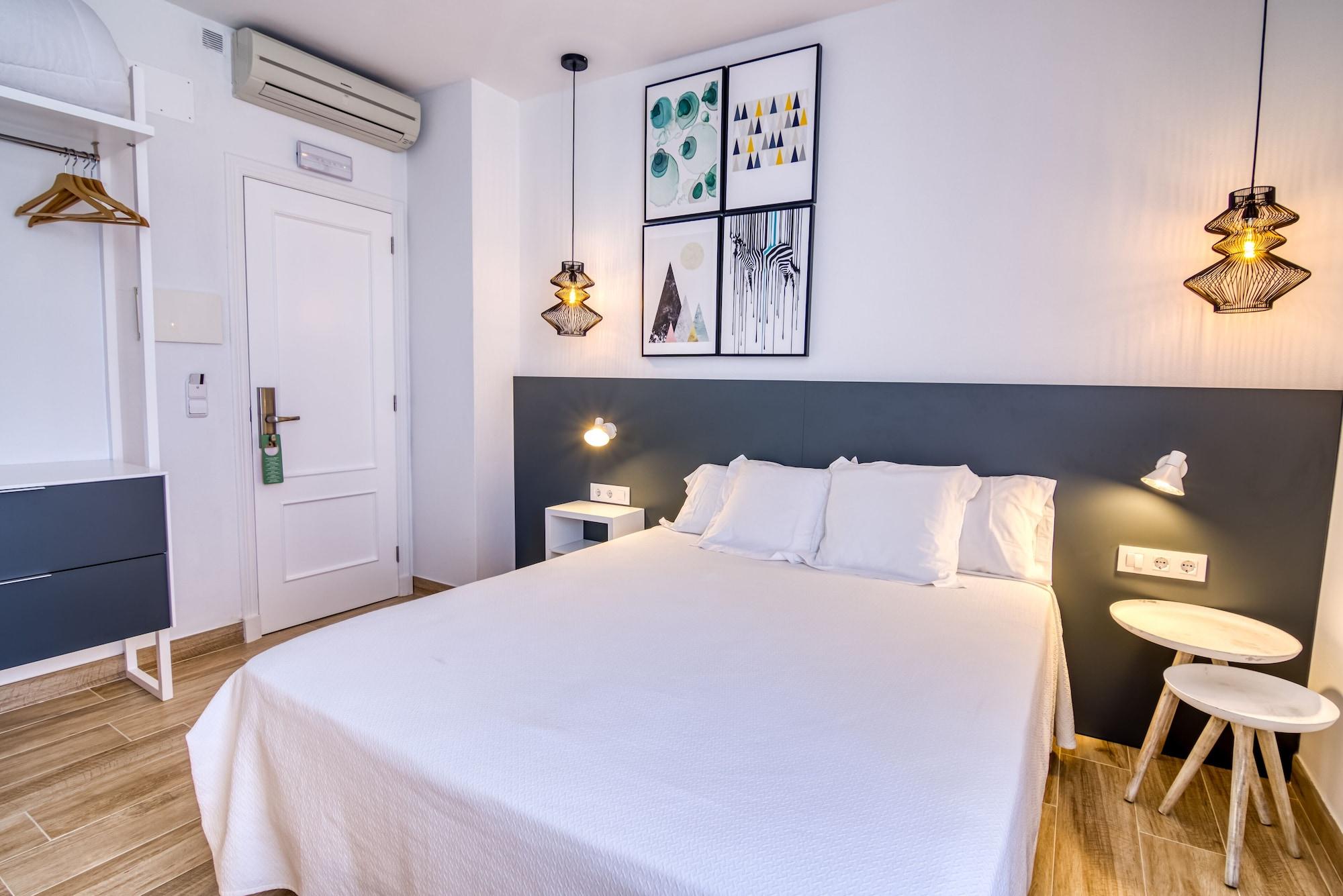Hostal La Isla Mahón Eksteriør billede