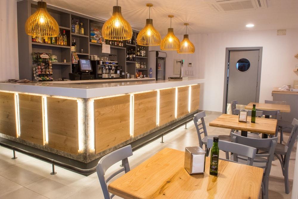 Hostal La Isla Mahón Eksteriør billede