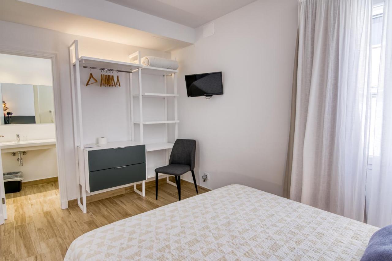 Hostal La Isla Mahón Eksteriør billede