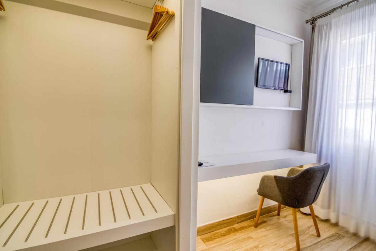 Hostal La Isla Mahón Eksteriør billede